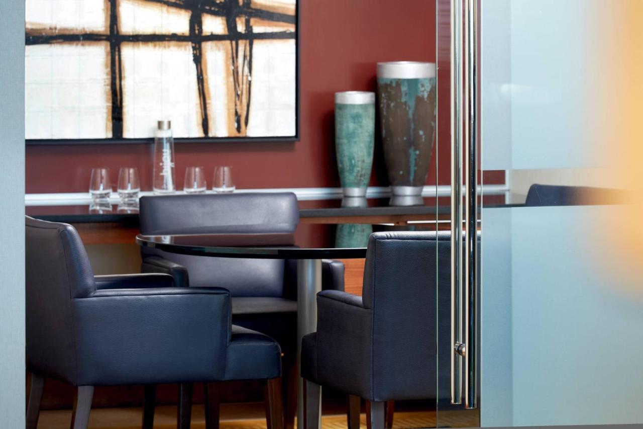 Marriott Montreal Airport In-Terminal Hotel Dorval Eksteriør bilde