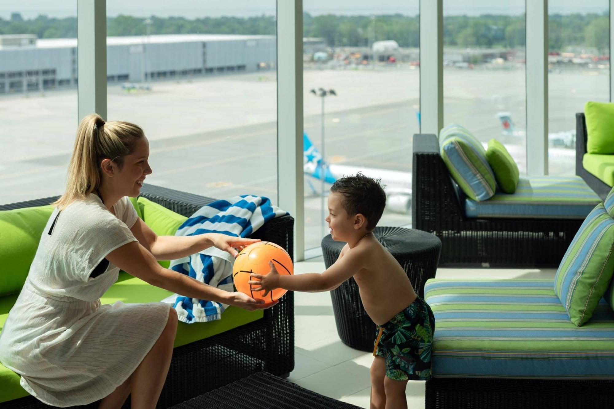 Marriott Montreal Airport In-Terminal Hotel Dorval Eksteriør bilde